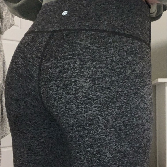 Salt n pepper Lululemon leggings - Picture 2 of 2